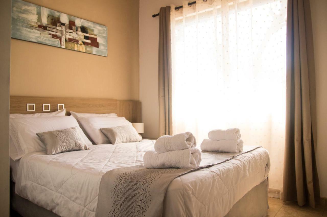 Aparthotel La Riviera Fernando de la Mora Exteriér fotografie